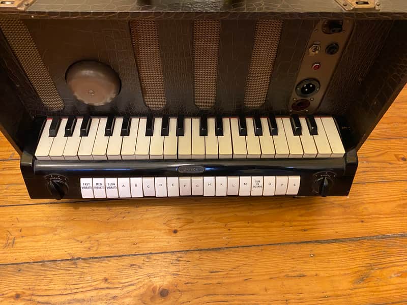 Jennings Univox 50’s synth. image 1