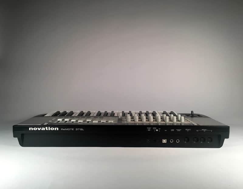 Novation ReMOTE 37 SL MIDI Controller 2006 image 2
