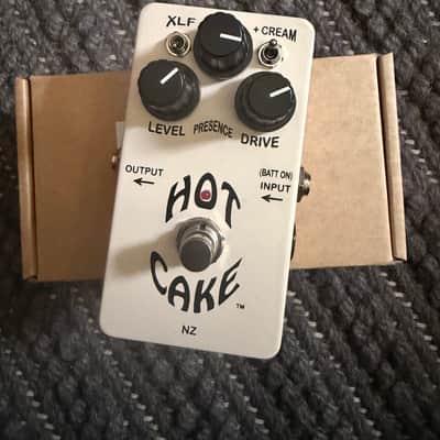 Crowther Hot Cake 1976 - Present - White image 1