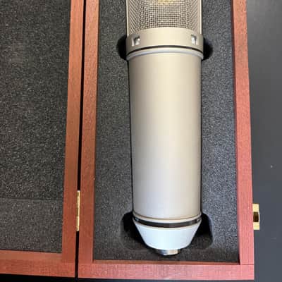 Neumann U 87 Ai !!DEAD MINT!! Mic U87 U87ai image 2