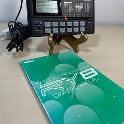 Yamaha RY-8 - 90s Pocket Drum Machine - Cool!