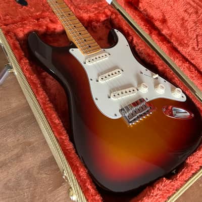 Fender American Deluxe *Strat Plus* 2013 Maple Fretboard - Mystic 3-Color Sunburst image 2