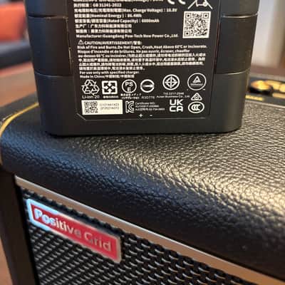 Positive Grid Spark 2 50-Watt 2x4" Digital Modeling Guitar Combo with Battery. image 2