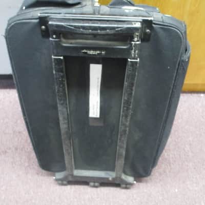 Gator 15" Eon G2 speaker bag with wheels used image 5