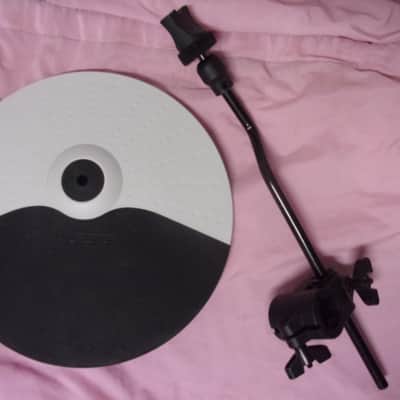 ONE Alesis Electronic eDrums 10" Single Zone Crash / Ride Cymbal Pad & Cym Pole + Mount with 1/4" input MINT image 1