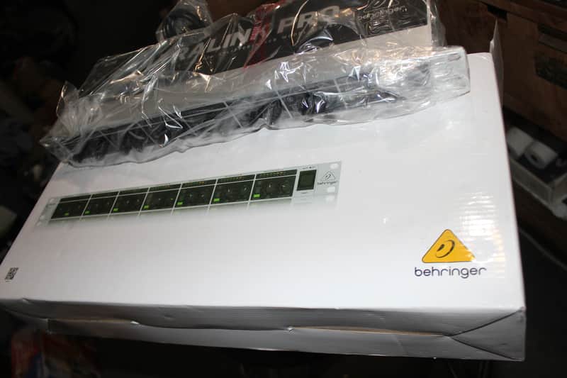 Behringer Ultralink Pro MX882 8-Channel Mixer / Splitter | Reverb