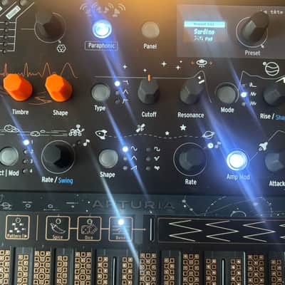 Arturia MicroFreak 25-Key Algorithmic Synthesizer with DECKSAVER AND HARD CASE image 3