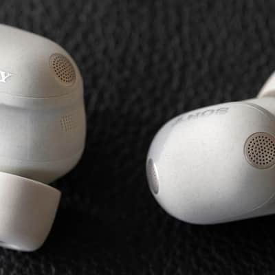 Sony WF-1000XM6 True Wireless Noise-Canceling In-Ear Headphones - Silver image 3