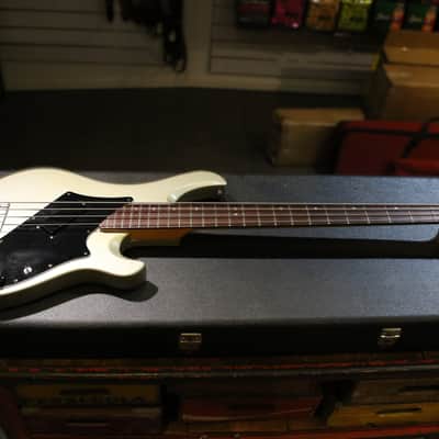 Gibson Victory Standard Bass 1981 - 1985 - Silver image 1