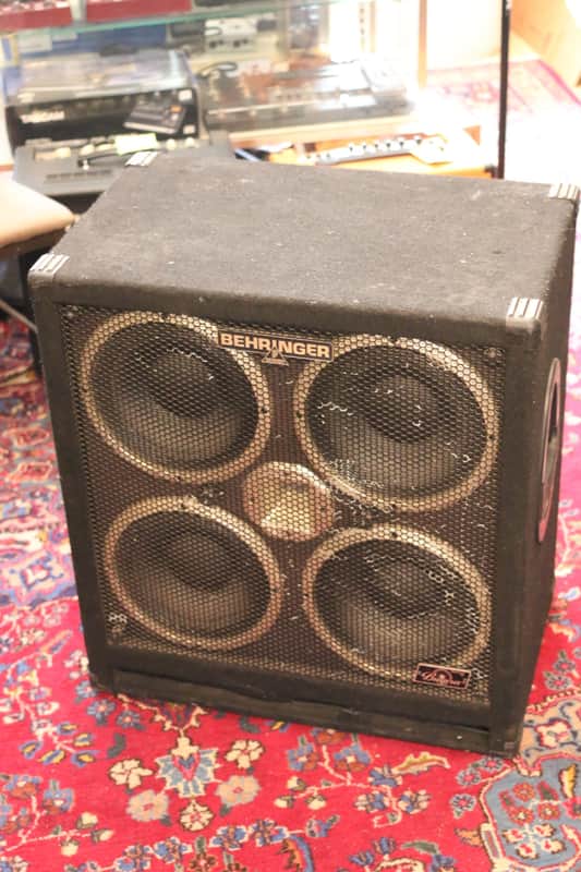 Behringer Ultrabass BB410 4x10