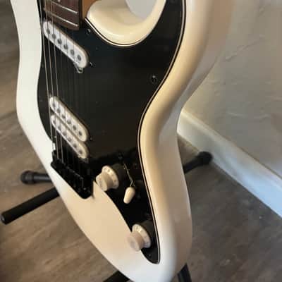 Squier Contemporary Stratocaster Special HT 2021 - Present - Pearl White image 5