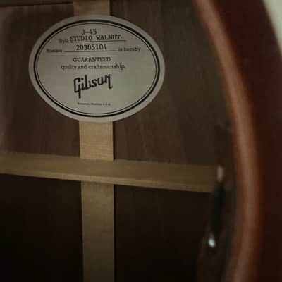 Gibson J-45 Studio Walnut 2025 - Present - Gloss Walnut Burst image 7