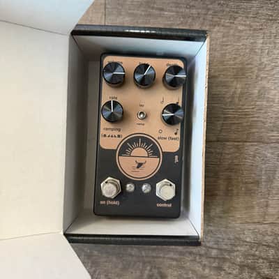 NativeAudio Rising Sun 2021 - Gold / Black image 2