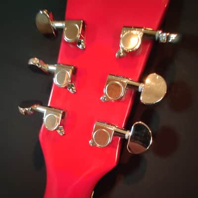 Southwest Acoustics Unveils the Iconic Double Cut: Classy and understated Cerise Red with a Heart for Pure Play image 5