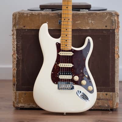 2023 Fender USA American Professional ii 2 HSS Stratocaster - in White Bild 5