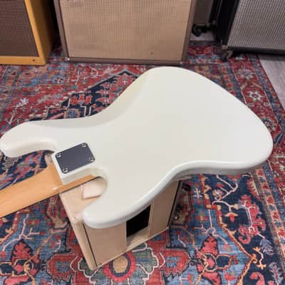Fender Heritage 60's Jazz Bass Oly White Rosewood Nitro Lacquer 2022 image 11