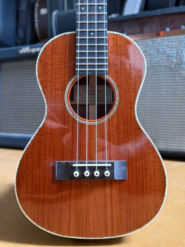 2012 Tony Graziano Tenor Ukulele #602 – Redwood / Figured Lacewood – Abalone – HSC image 1
