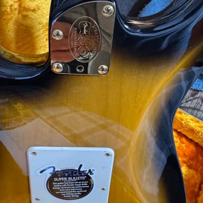 Fender 50th Anniversary American Deluxe Stratocaster 2004 - Sunburst image 12