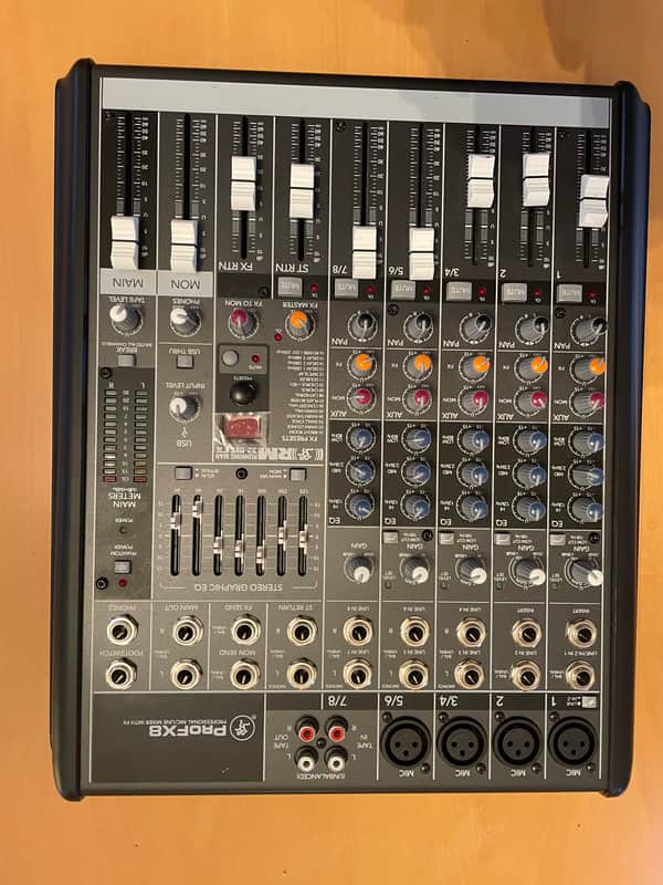 Mackie ProFX8v2 8-Channel Effects Mixer | Reverb Canada