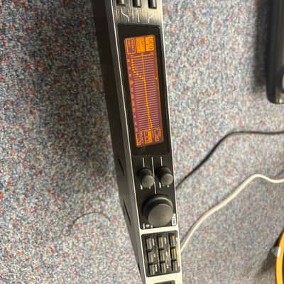 Behringer Ultra-Curve DEQ2496 image 3
