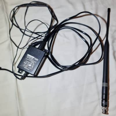 Shure P9T PSM900 Monitor System 790-830mhz w/ TWO R22 Bodypack Receiver image 12