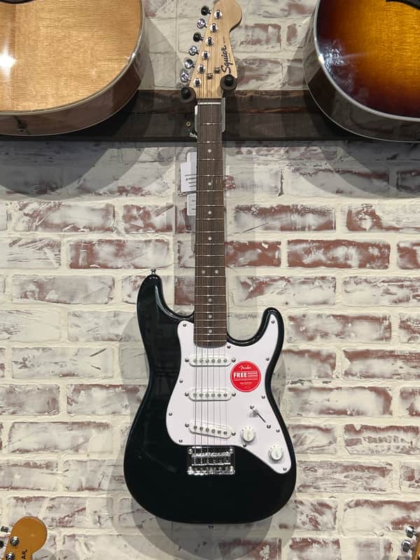 Squier Mini Stratocaster in Black image 1