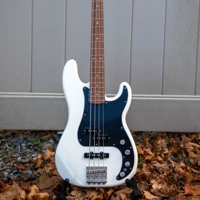 Fender Player Plus Active Precision Bass - Olympic Pearl - Pau Ferro Fingerboard w/ Gig Bag image 1