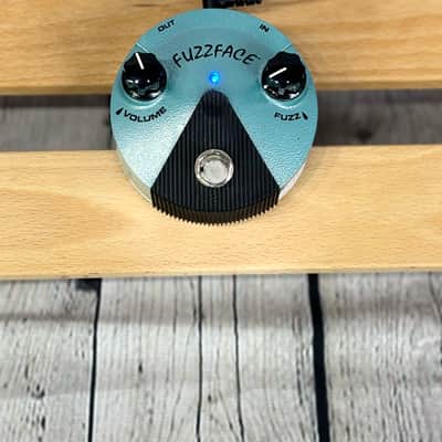 Dunlop FFM3 Jimi Hendrix Signature Fuzz Face Mini 2014 - Present - Light Blue image 1