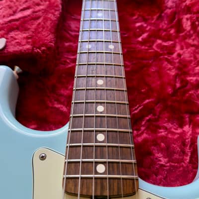 Fender Special Edition Classic Series '60s Stratocaster Lacquer with Matching Headstock, Daphne Blue CS 57/62 PUs, Fender Tweed Case image 6