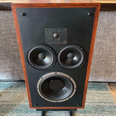Polk Audio Monitor 10A Speakers w/ stands image 9