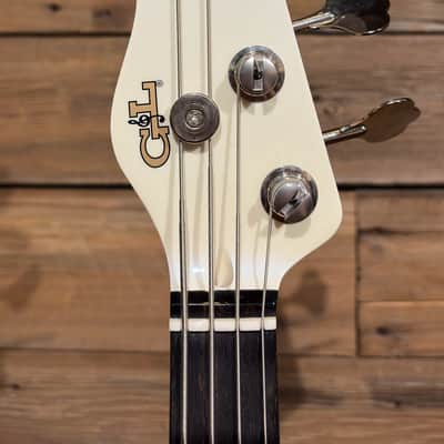 G&L ASAT Semi-Hollow Fretless Bass - Pearl White image 5