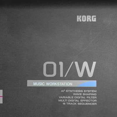 KORG 01/W Music Workstation synthesizer in Good condition. image 9