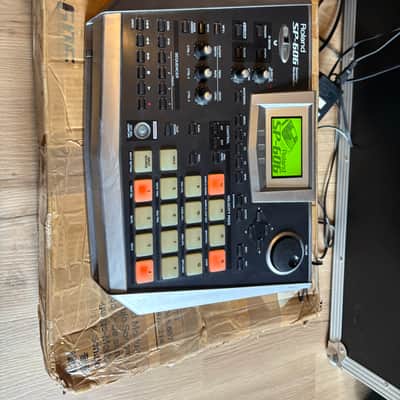 Roland SP-606 Sampler with original BOX image 8