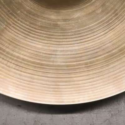 Zildjian 15.5" A Avedis Suspended Cymbal Vintage 1960's 1,355g imagen 10