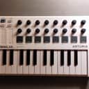 Arturia MiniLab MkII 25-Key MIDI Controller 2017 - Present - White