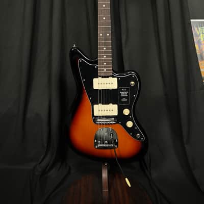 Fender Player II Jazzmaster 2026 3-Color Sunburst image 3