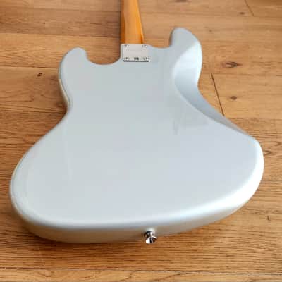 SQUIER JAZZ BASS CLASSIC VIBE INCA SILVER 2014 - NEW OLD STOCK image 18