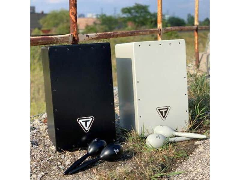 Tycoon TKBSC-29 Cajon w/Bag & Maracas - Grey image 1