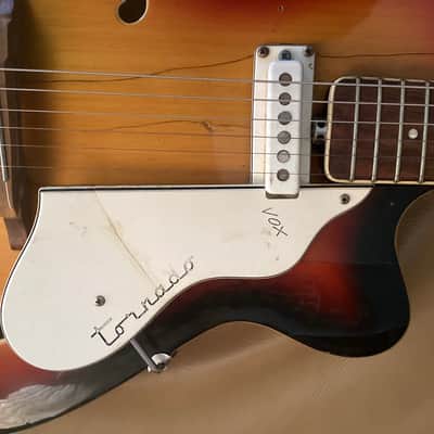 Vox Tornado 1967 - Sunburst image 3