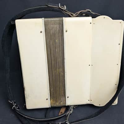 Amico 80 Bass Button Accordion image 5
