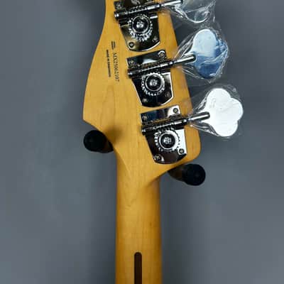 Fender Limited Edition Player II Jazz Bass 2025 - Sparkle 3-Color Sunburst image 7
