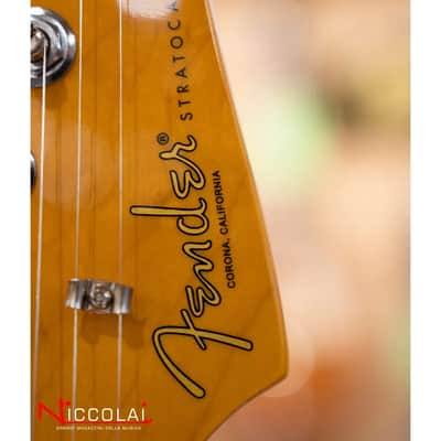 Fender American Professional Classic Stratocaster, Rosewood Fingerboard, Faded Dakota Red image 9
