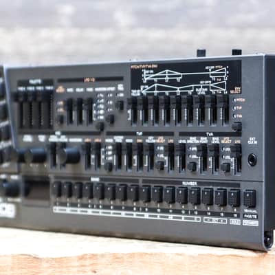 Roland JD-08 Sound Module 108 Original Waveforms Programmable Synthesizer w/Box image 2