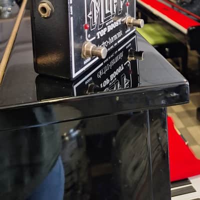 Electro-Harmonix Metal Muff Distortion with Top Boost 2006 - Present - Black image 2
