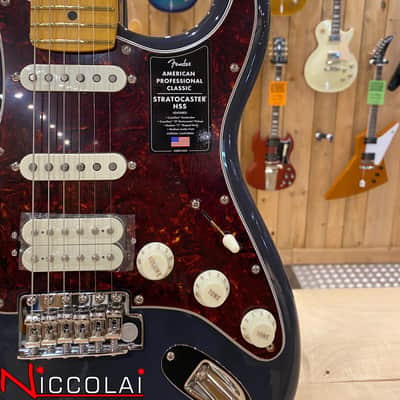 Fender American Professional Classic Stratocaster HSS, Maple Fingerboard, Faded Black image 7