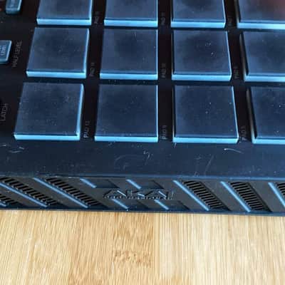Akai Professional MPC Live Standalone Sampler / Sequencer – Powers On – For Parts / Repair image 7