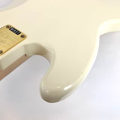 Squier Jazz Bass 40th Anniversary Gold Edition 2022 Olympic White image 13