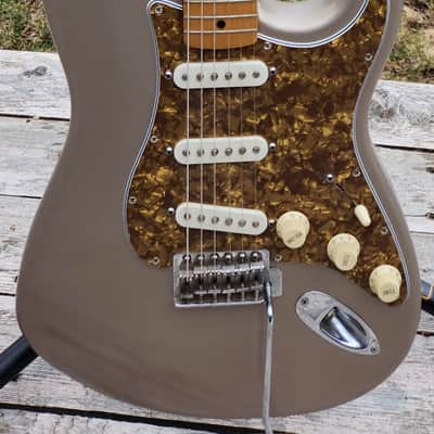 Fender Standard 'Fire Series' Stratocaster Worn Shoreline Gold 1996 Ensenada image 16
