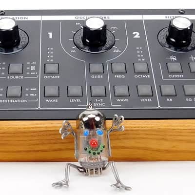 MOOG Slim Phatty Analog Synthesizer Desktop + Holz + Neuwertig + 1,5J Garantie image 5