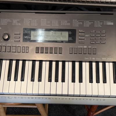 Casio Wk-220 Workstation Keyboard 🎹
